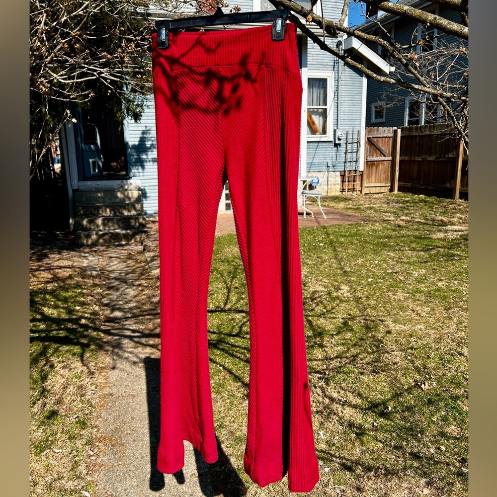 Urban Outfitters High Rise Britt Bellbottom Flare Yoga pants M maroon y2k